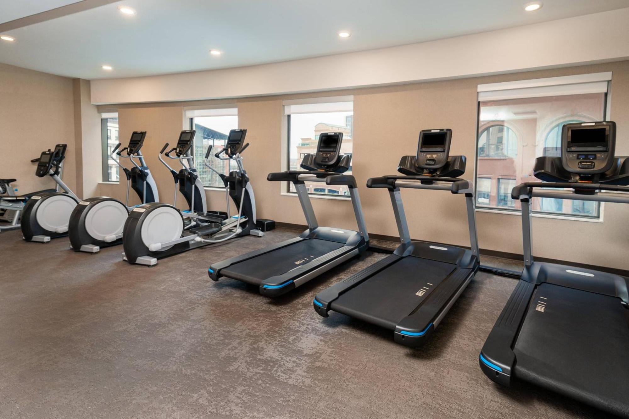 Residence Inn By Marriott Grand Rapids Downtown Extérieur photo